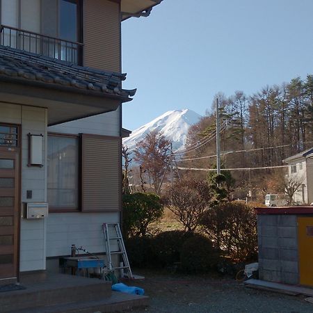 Teishaba Guesthouse&Cafe Fujiyoshida Extérieur photo