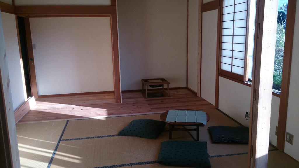 Teishaba Guesthouse&Cafe Fujiyoshida Extérieur photo