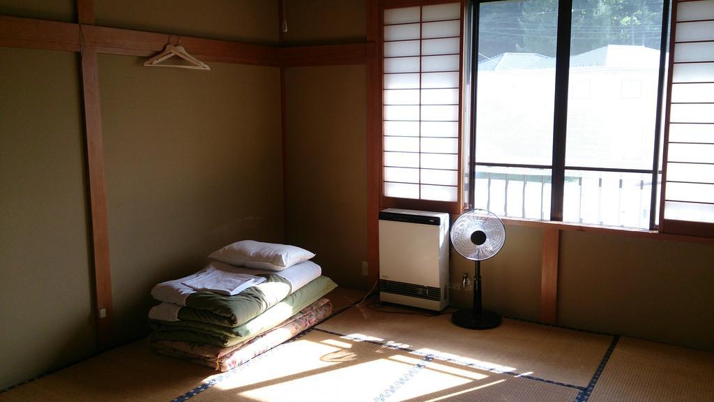 Teishaba Guesthouse&Cafe Fujiyoshida Extérieur photo