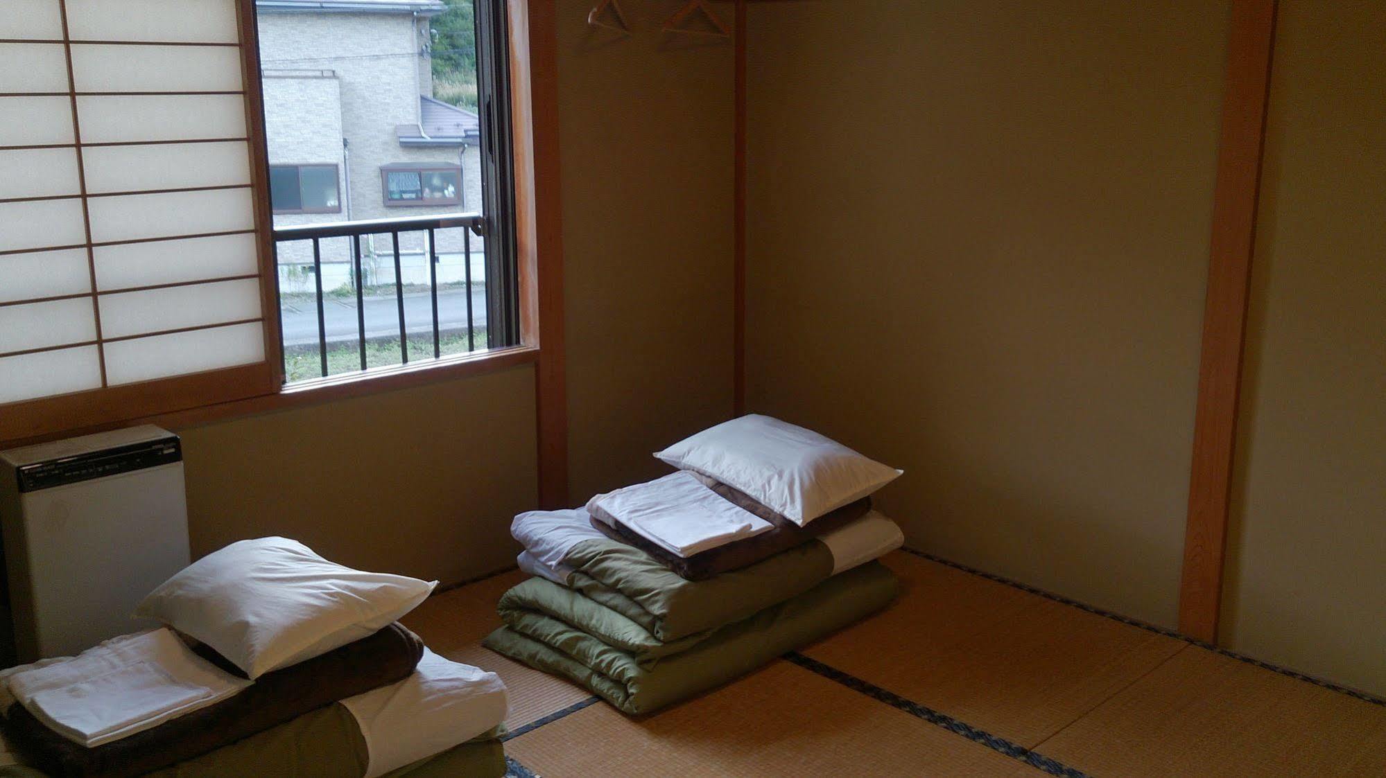 Teishaba Guesthouse&Cafe Fujiyoshida Extérieur photo