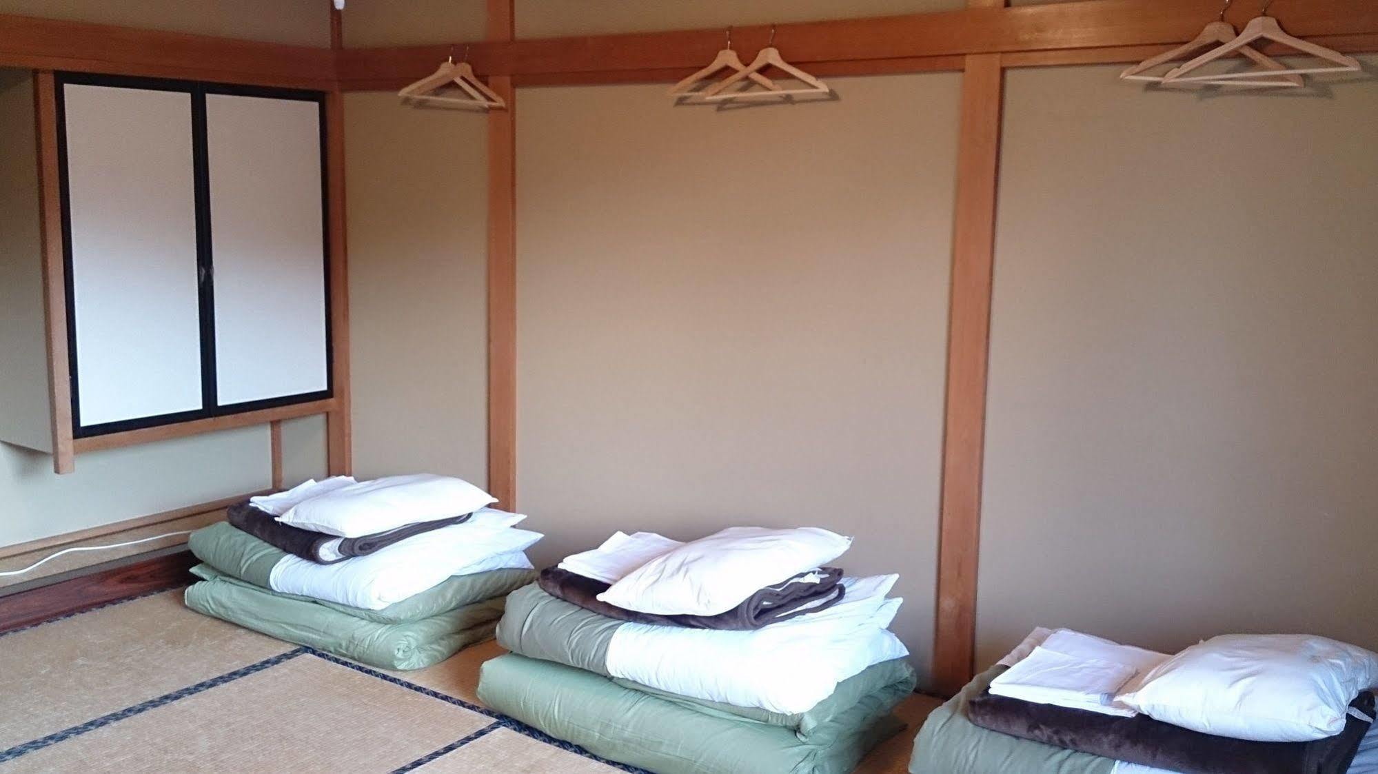 Teishaba Guesthouse&Cafe Fujiyoshida Extérieur photo